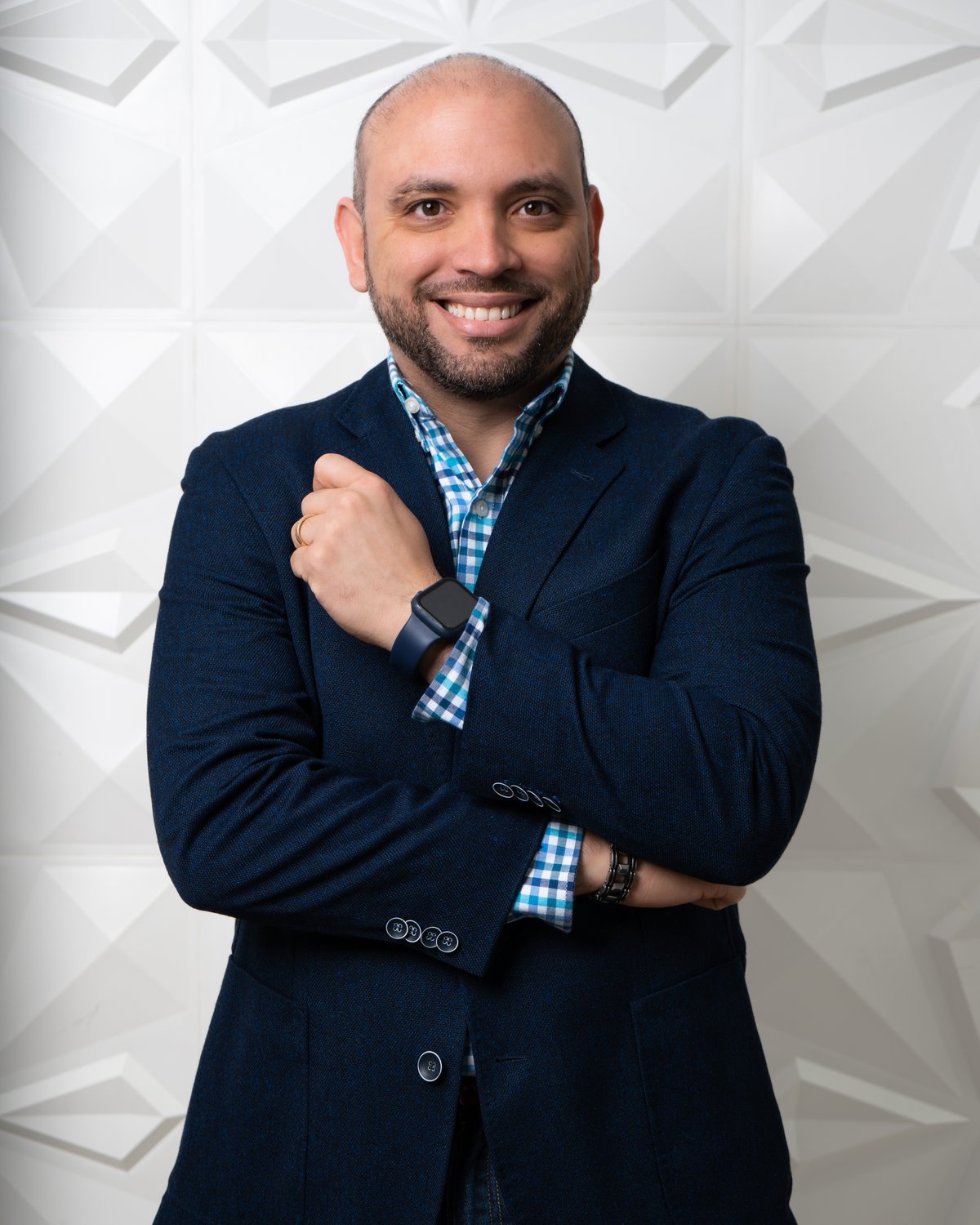 Dr. Víctor L. Figueroa A., retrato profesional